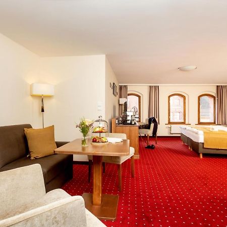Romantik Hotel Scheelehof שטראלסונד מראה חיצוני תמונה