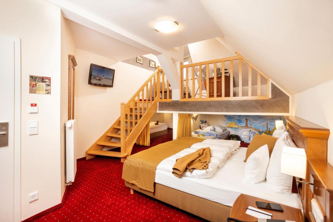 Romantik Hotel Scheelehof שטראלסונד מראה חיצוני תמונה