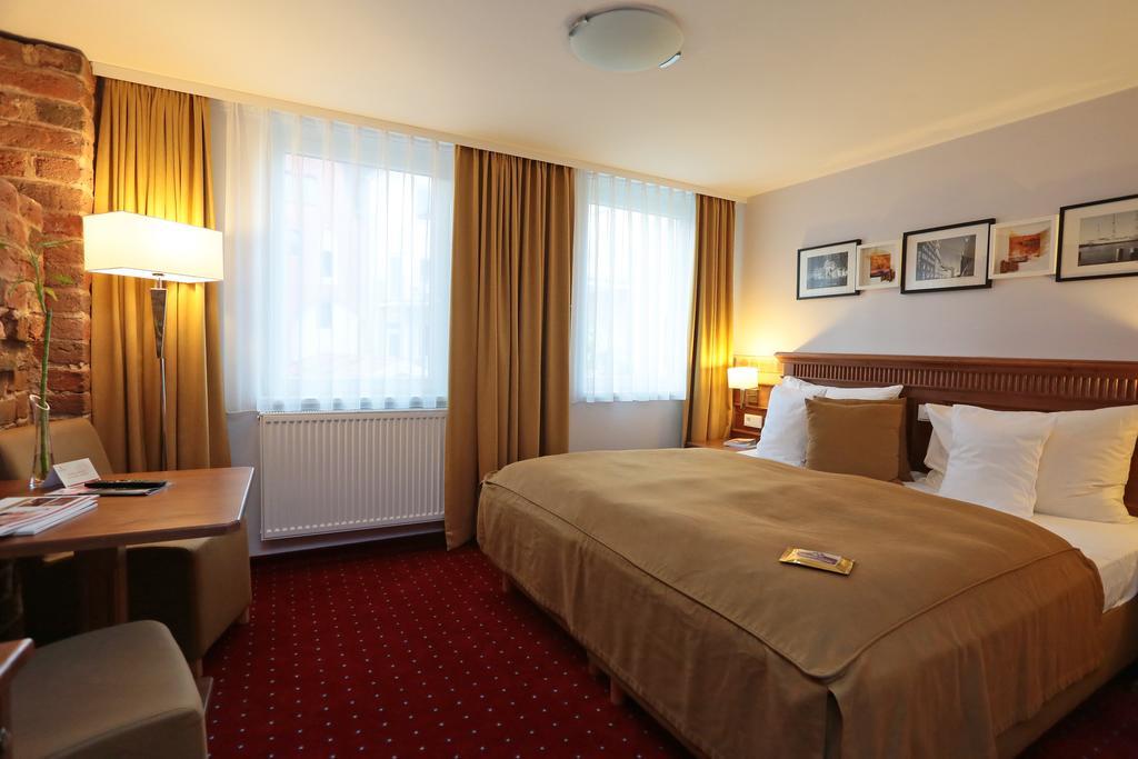 Romantik Hotel Scheelehof שטראלסונד מראה חיצוני תמונה